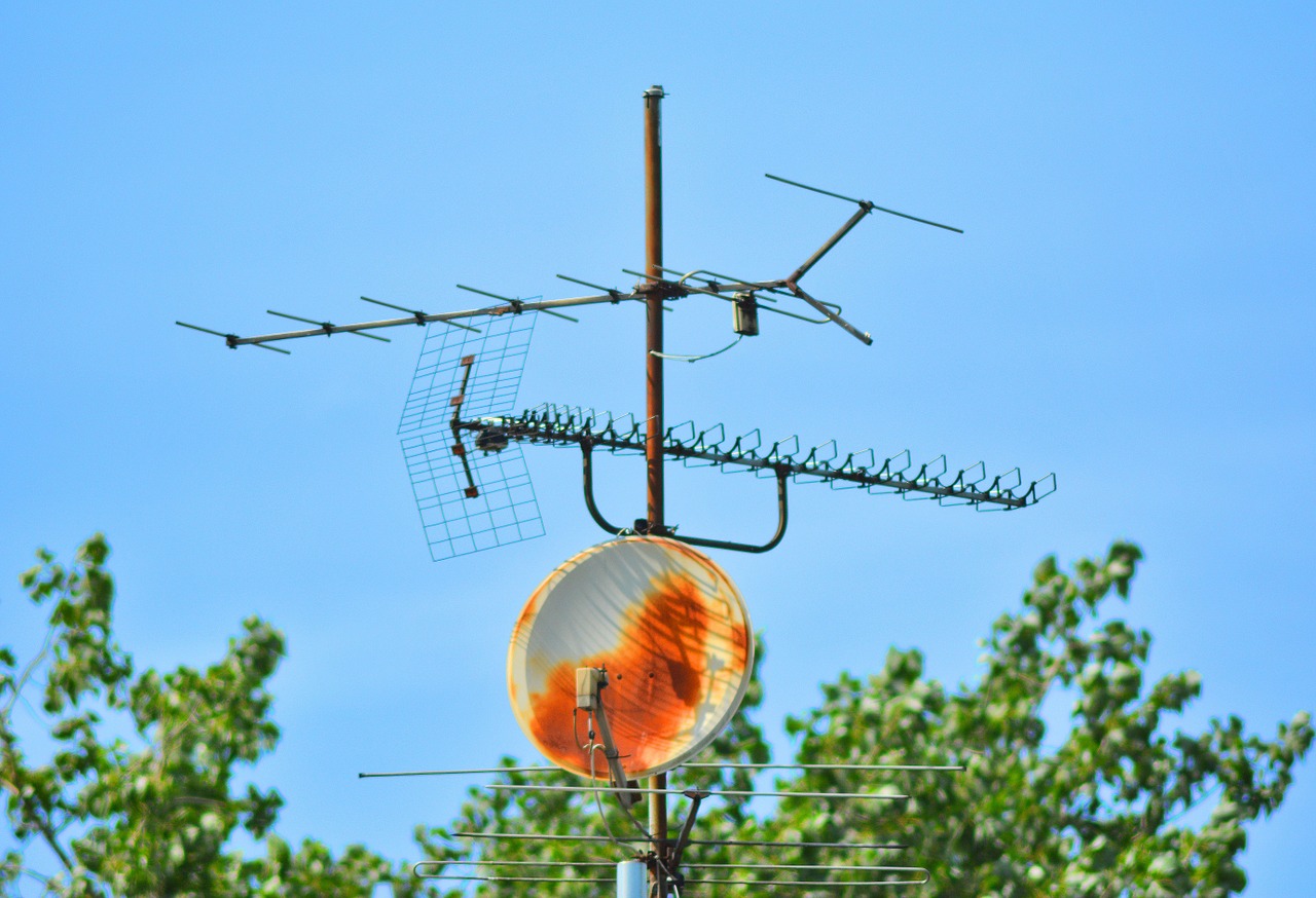 TNT62 :: Comment est alimenté une antenne pour recevoir la tnt ?