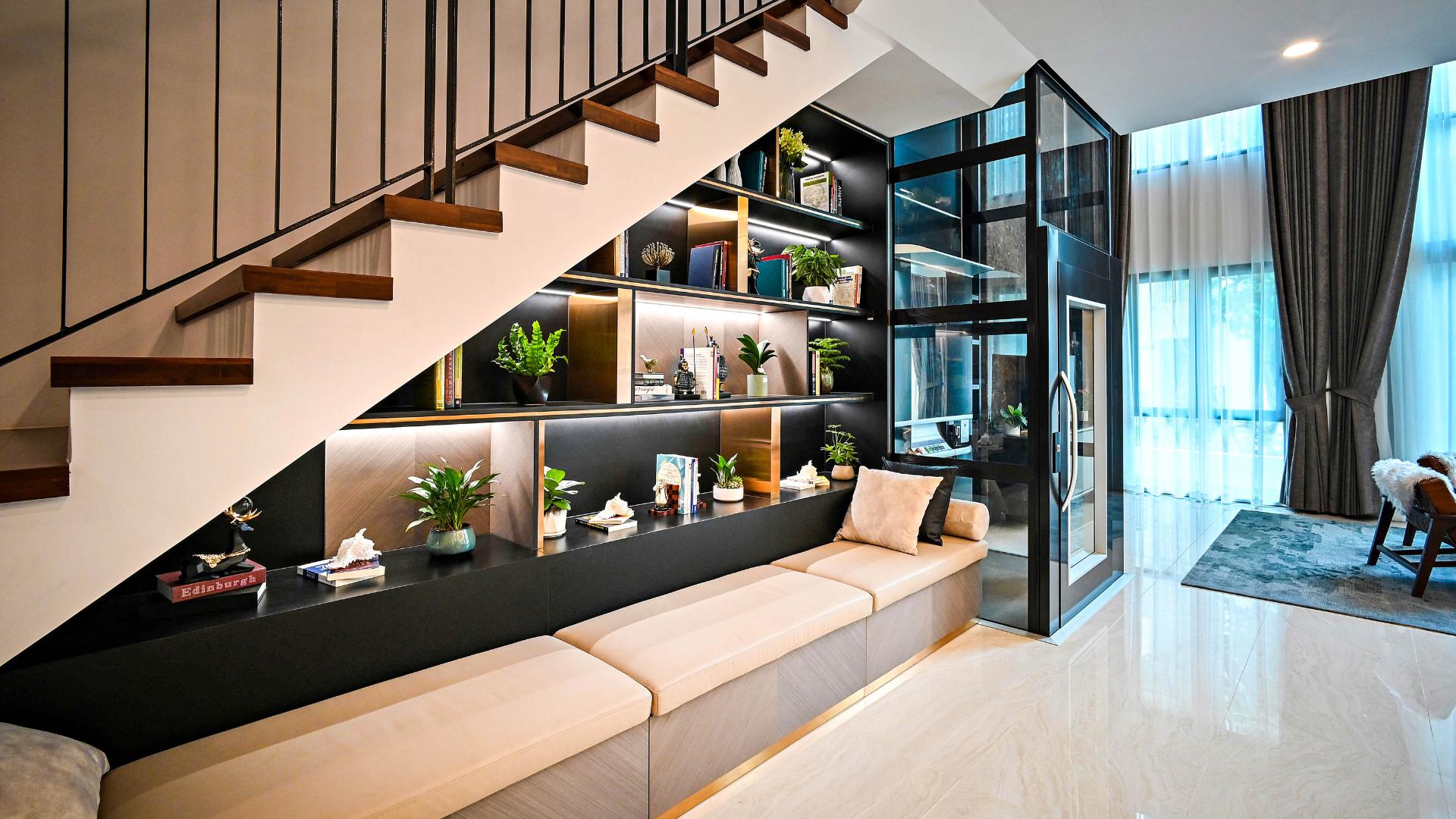 canapé sous escalier